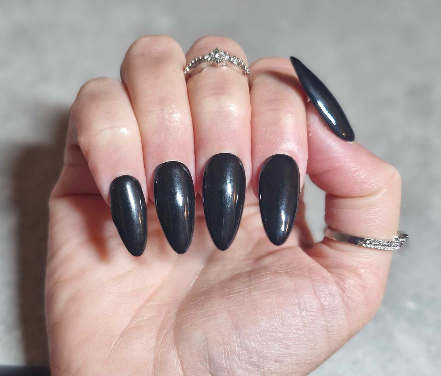 Noir Intense Stiletto Long Finition Brillante